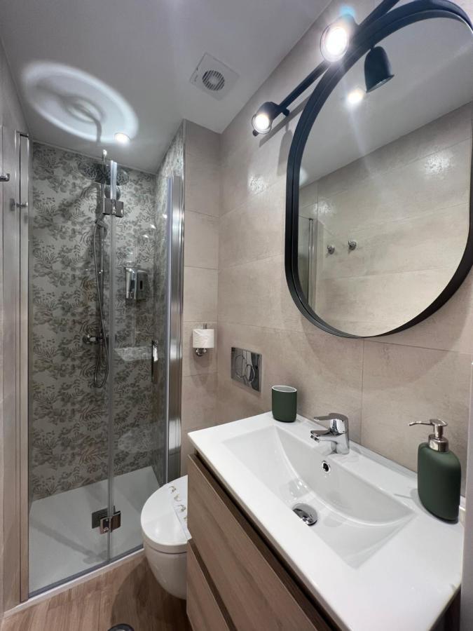 Huerto & Private Patio In The Old Town By Ele Apartments มาลากา ภายนอก รูปภาพ